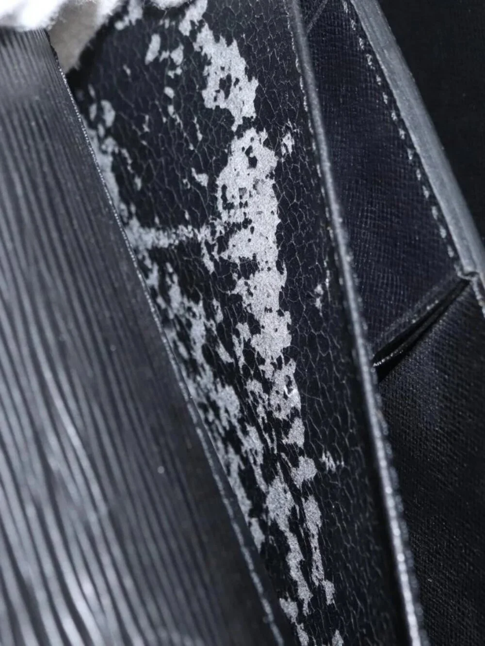 LOUIS VUITTON Epi Serviette Conseiller Briefcase Black